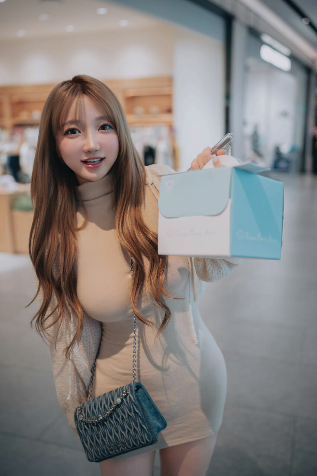 DJAWA Son Ye-Eun 손예은 &ndash; Happy Solo Birthday Part01 (64P)