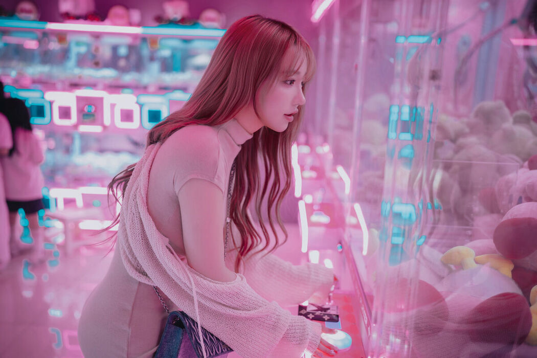 DJAWA Son Ye-Eun 손예은 &ndash; Happy Solo Birthday Part01 (64P)