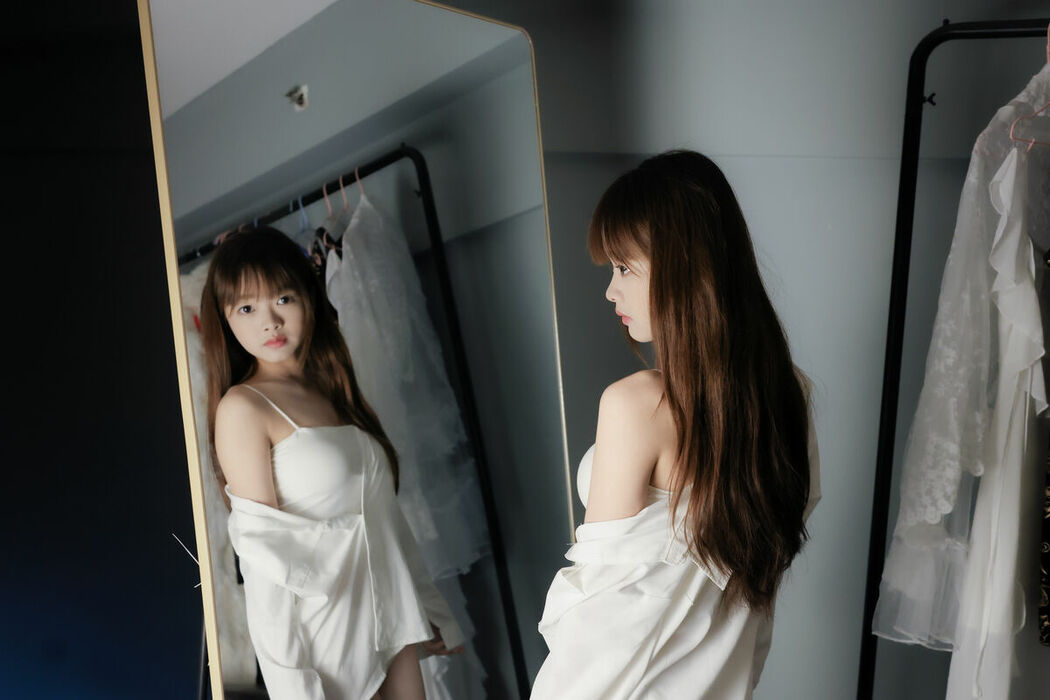 YiTuYu艺图语 Vol.9572 Dian Dian Er (23P)