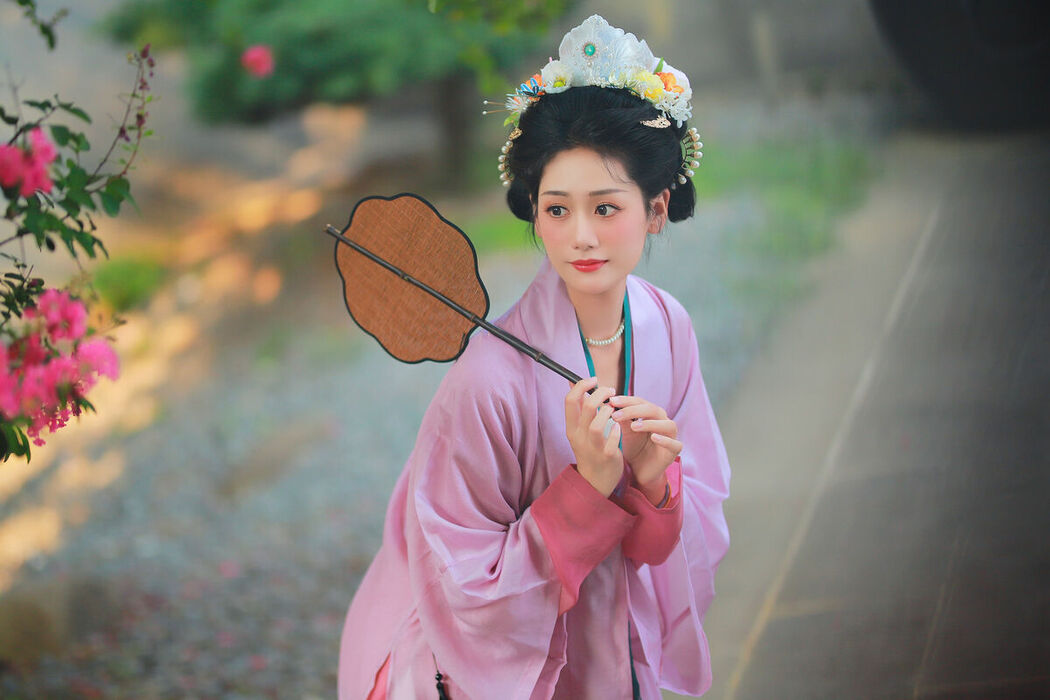 YiTuYu艺图语 Vol.9580 Yi Zhi Da Da Da Li Zi (28P)