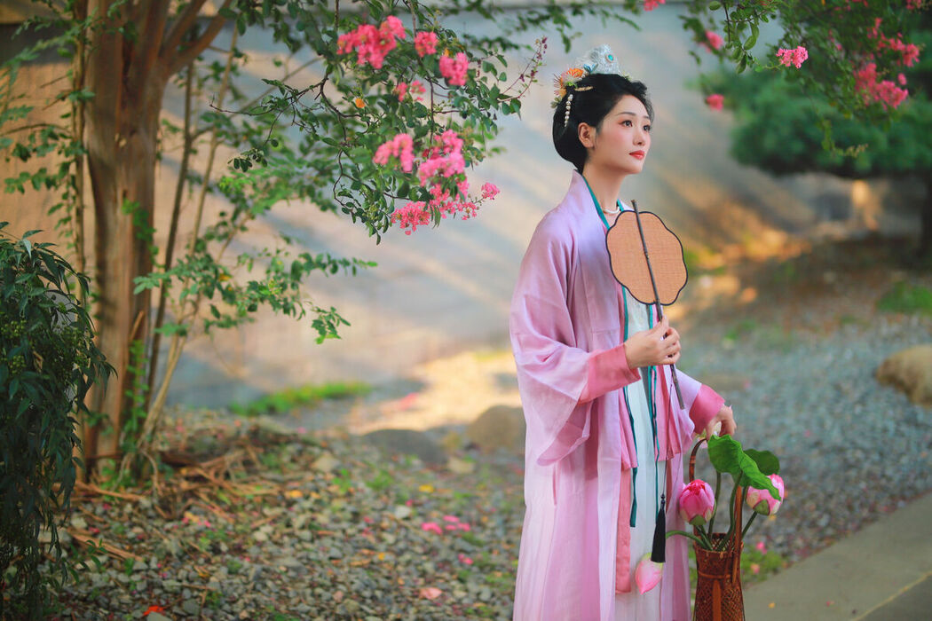YiTuYu艺图语 Vol.9580 Yi Zhi Da Da Da Li Zi (28P)