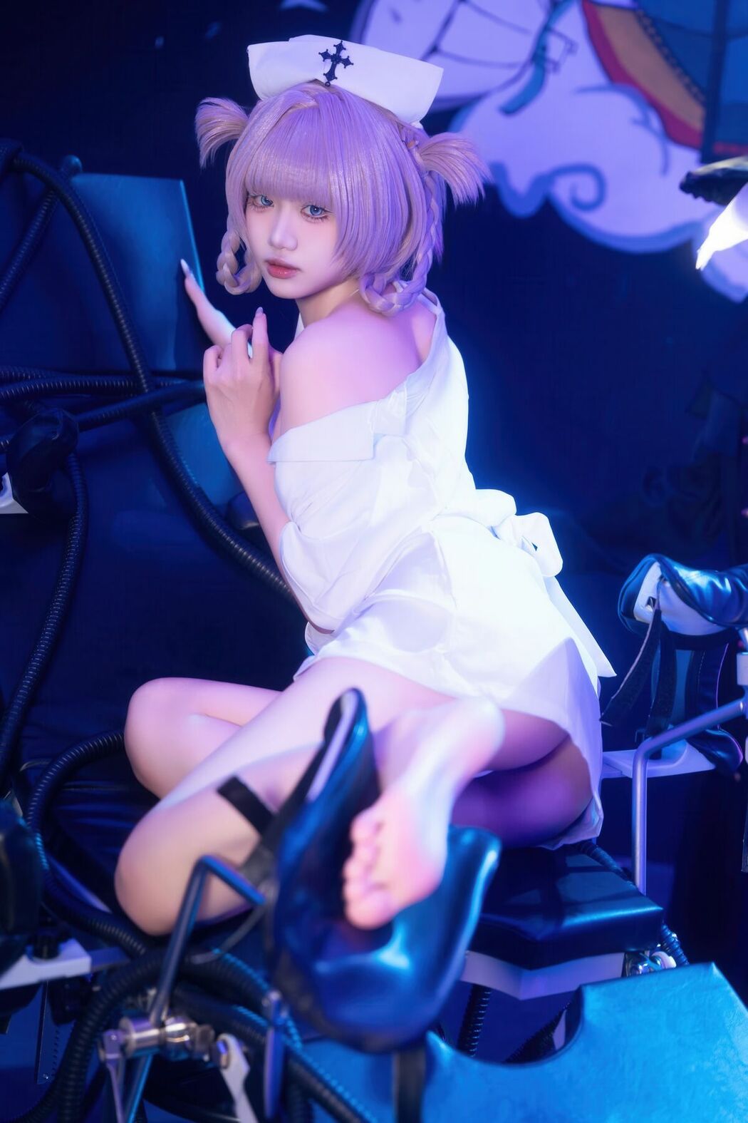 Coser@柒柒要乖哦 – 彻夜之歌 护士服小荠 Part01 (51P)