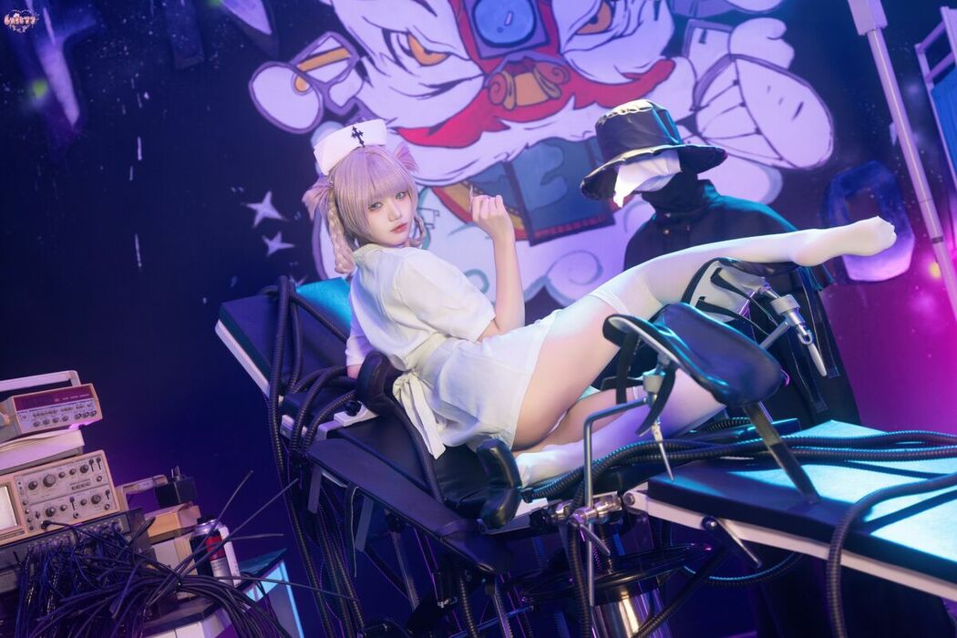 Coser@柒柒要乖哦 – 彻夜之歌 护士服小荠 Part01 (51P)