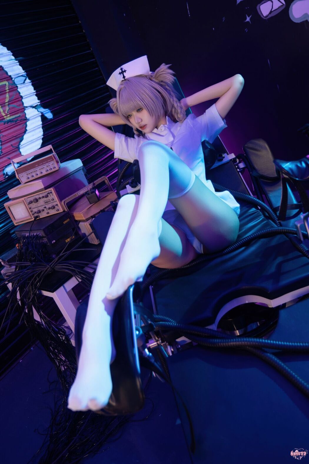 Coser@柒柒要乖哦 – 彻夜之歌 护士服小荠 Part02 (51P)
