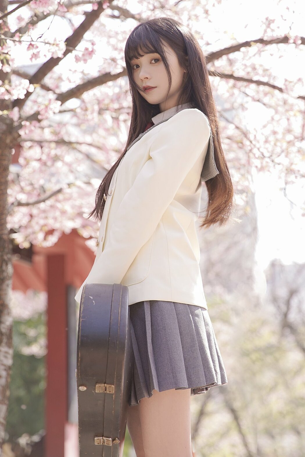 YiTuYu艺图语 Vol.9584 Yi Zhi Xiao Qin (18P) Cover Photo