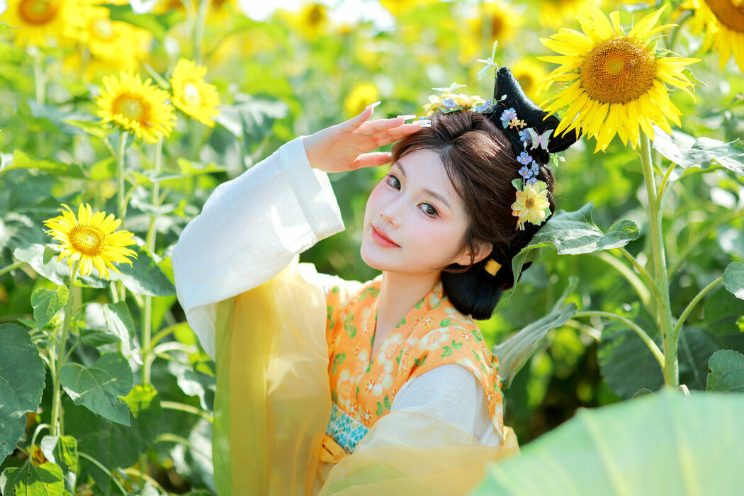 YiTuYu艺图语 Vol.9589 Dai Dai Bu Xiang Fei (17P)