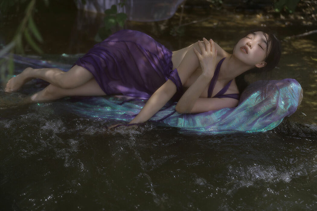 YiTuYu艺图语 Vol.9590 Guo Rong Di Hai Jiao (17P)