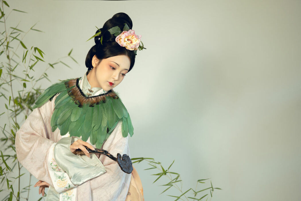 YiTuYu艺图语 Vol.9588 Yu Yue Shi Tu Tu (14P)
