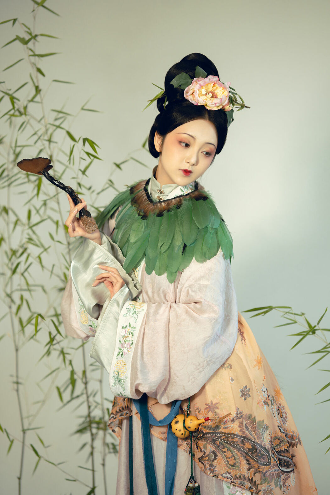 YiTuYu艺图语 Vol.9588 Yu Yue Shi Tu Tu (14P)