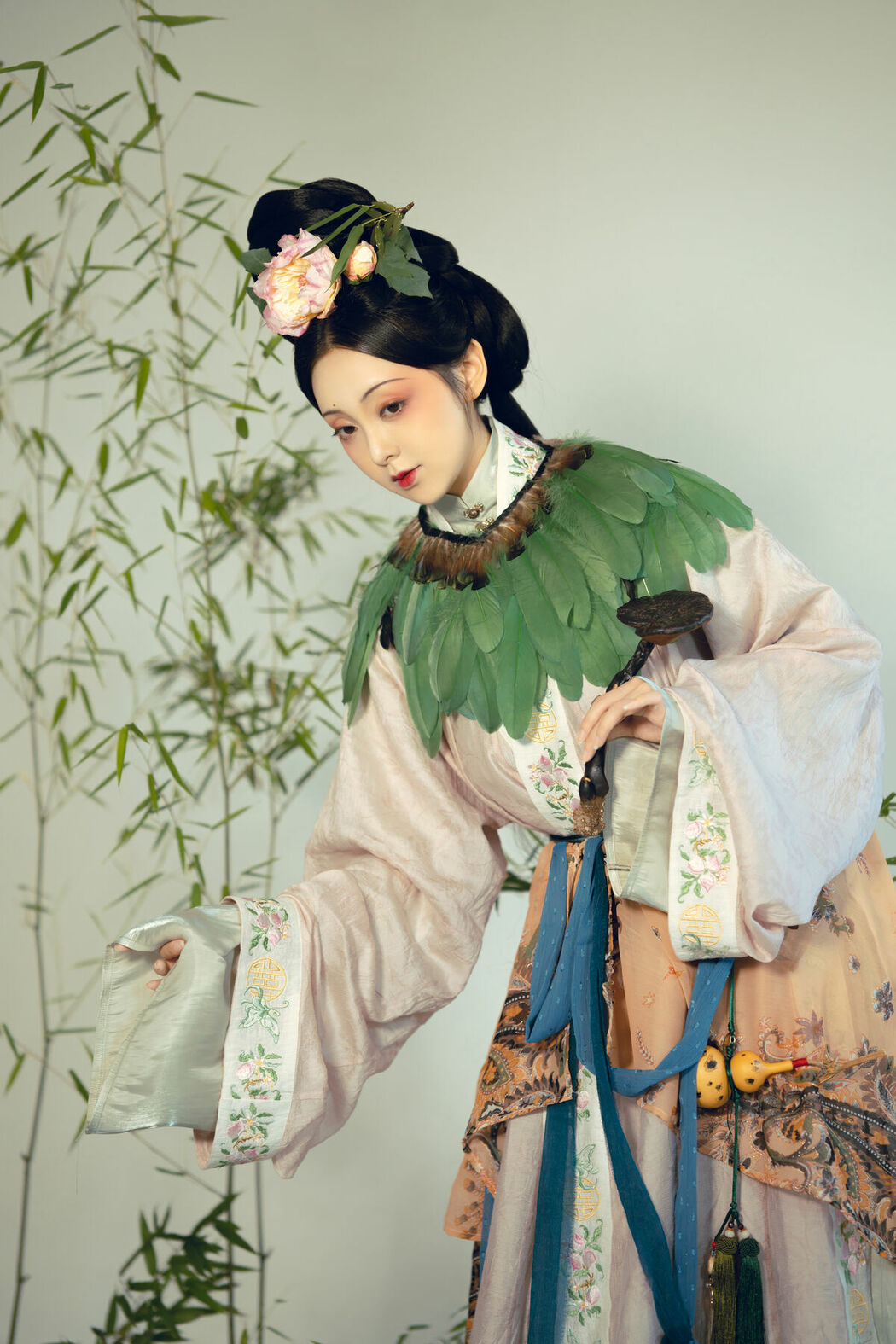 YiTuYu艺图语 Vol.9588 Yu Yue Shi Tu Tu (14P)
