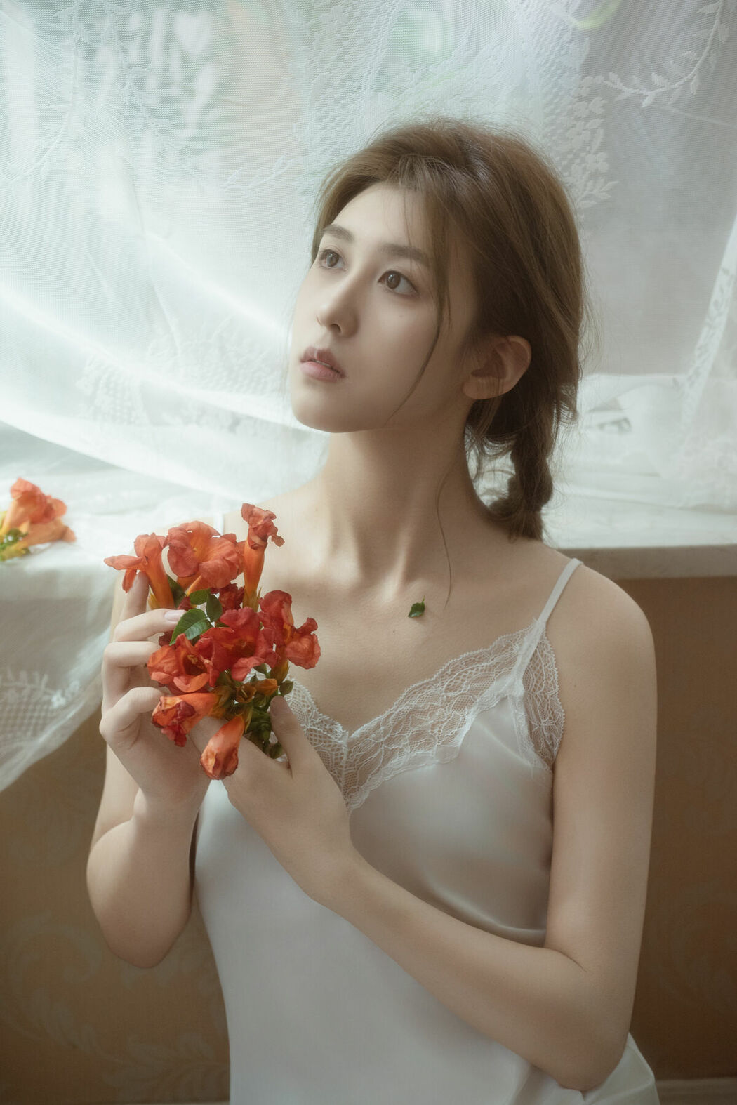 YiTuYu艺图语 Vol.9593 Xiao Yu (28P)