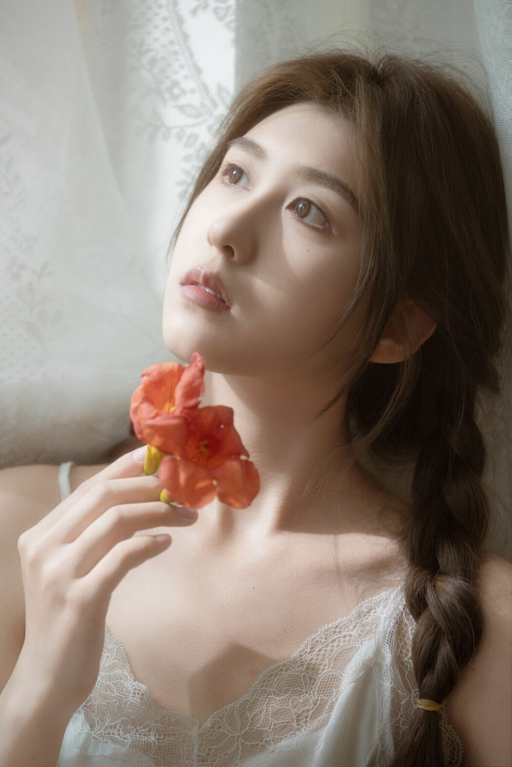 YiTuYu艺图语 Vol.9593 Xiao Yu (28P)