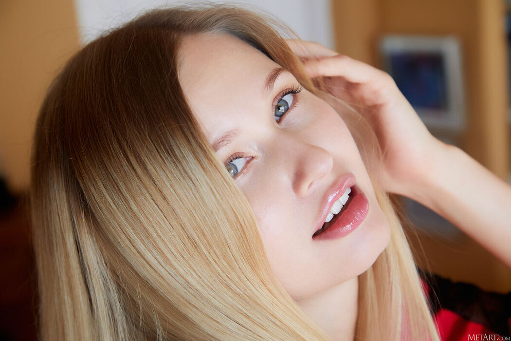 MetArt Stella Cardo – Lacy Lounge Part01 (54P)
