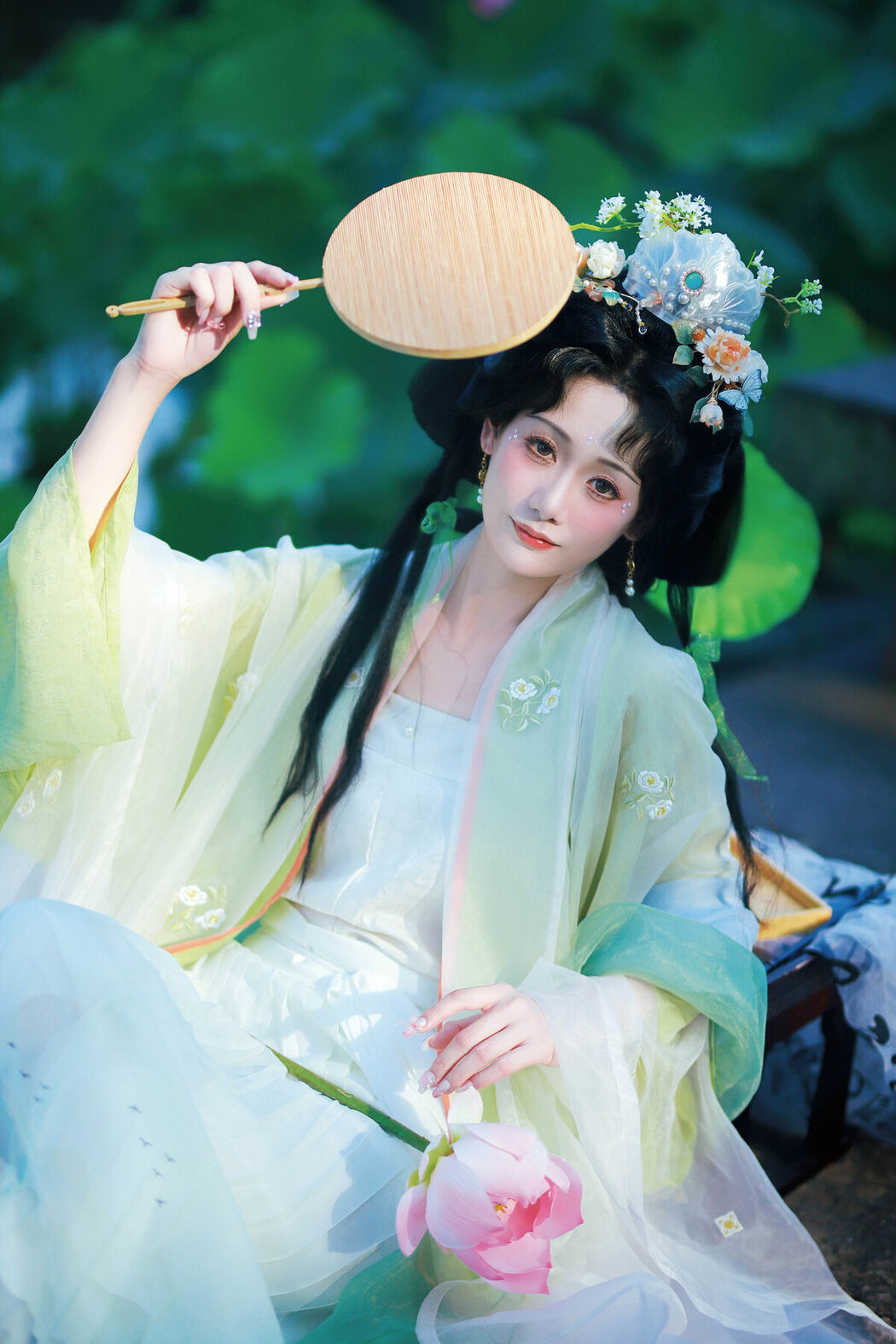 YiTuYu艺图语 Vol.9610 Yi Zhi Da Da Da Li Zi (18P)