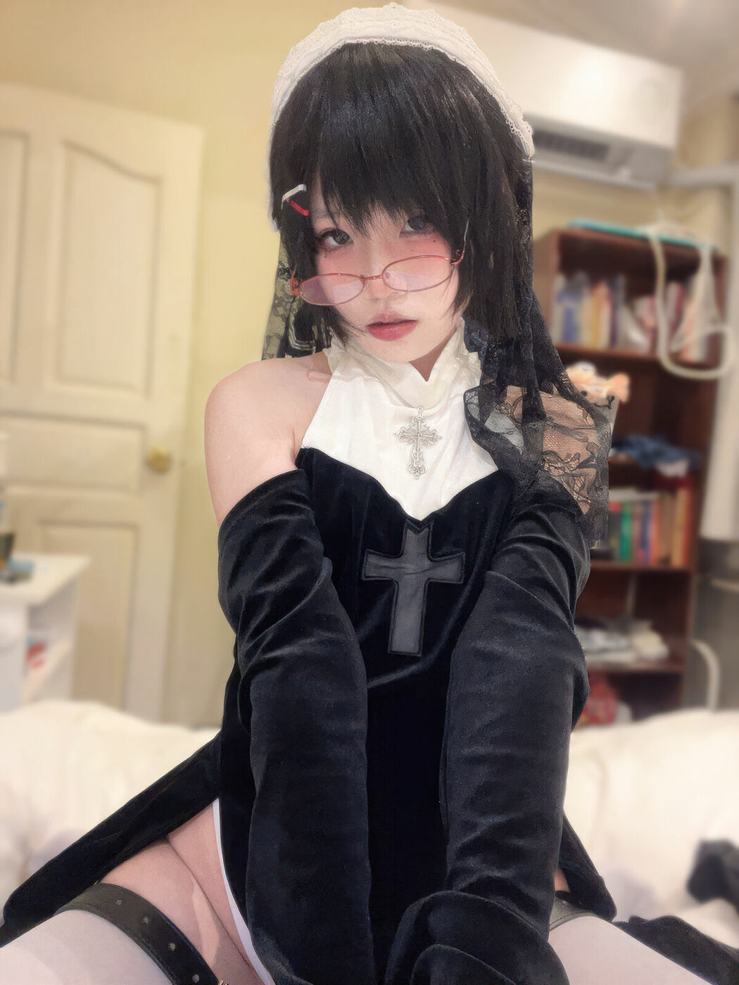 Coser@清水凪 – 修女的祷告 (19P – 1V)