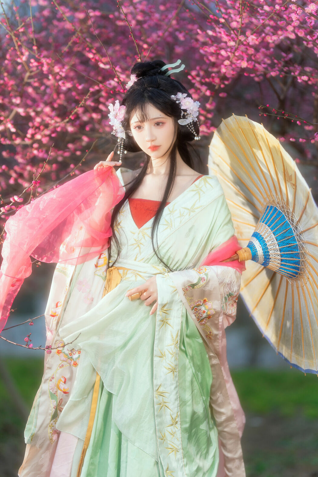 YiTuYu艺图语 Vol.9620 Qi Luo Sheng De Xiao Su Su (17P)
