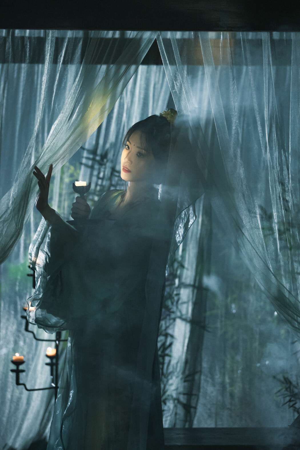 YiTuYu艺图语 Vol.9624 Zhi Zhi Qi (24P)