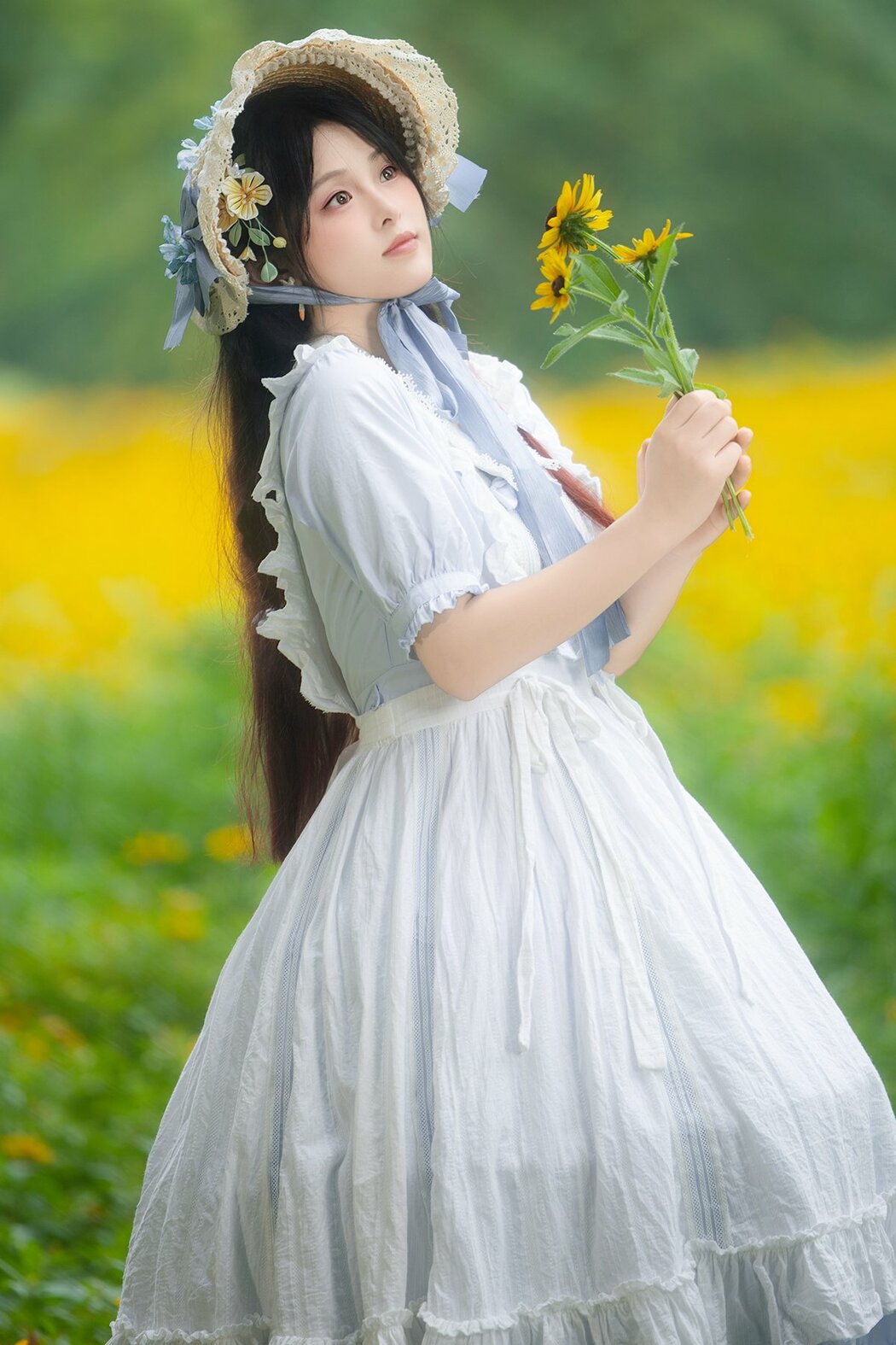 YiTuYu艺图语 Vol.9625 Jun Jun (24P) Cover Photo