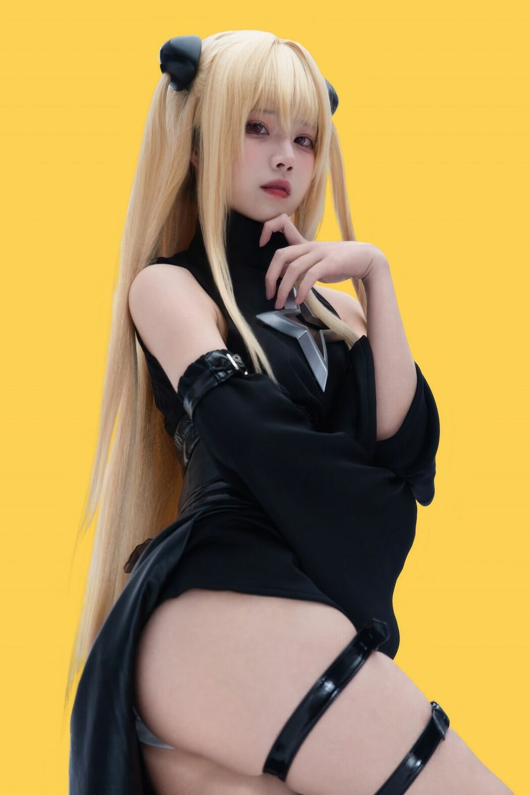 Coser@清水凪 – 出包王女 金色暗影 (39P)