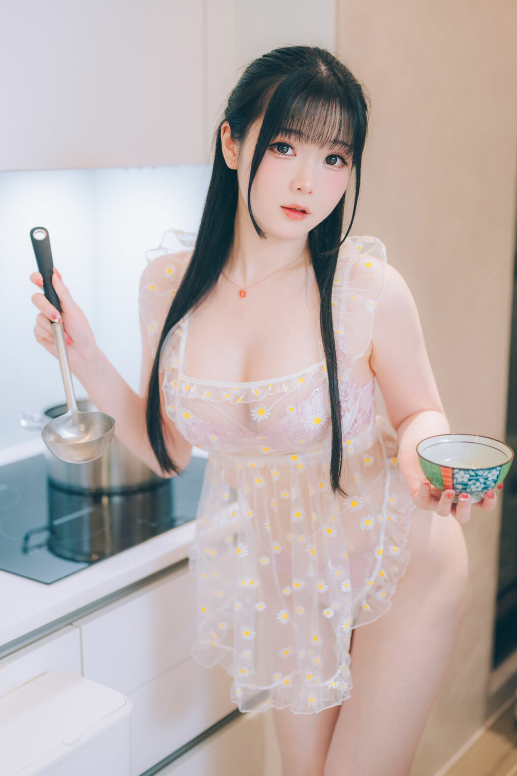 Coser@霜月shimo – DL版写真集 Cohabitation With Shimo Chan (86P)