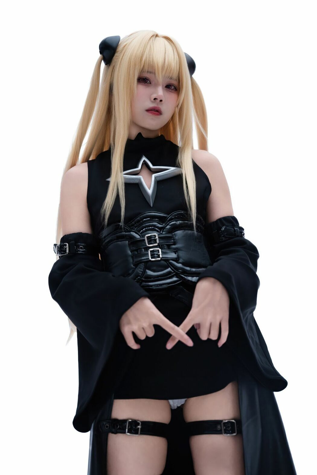 Coser@清水凪 – 出包王女 金色暗影 (39P)