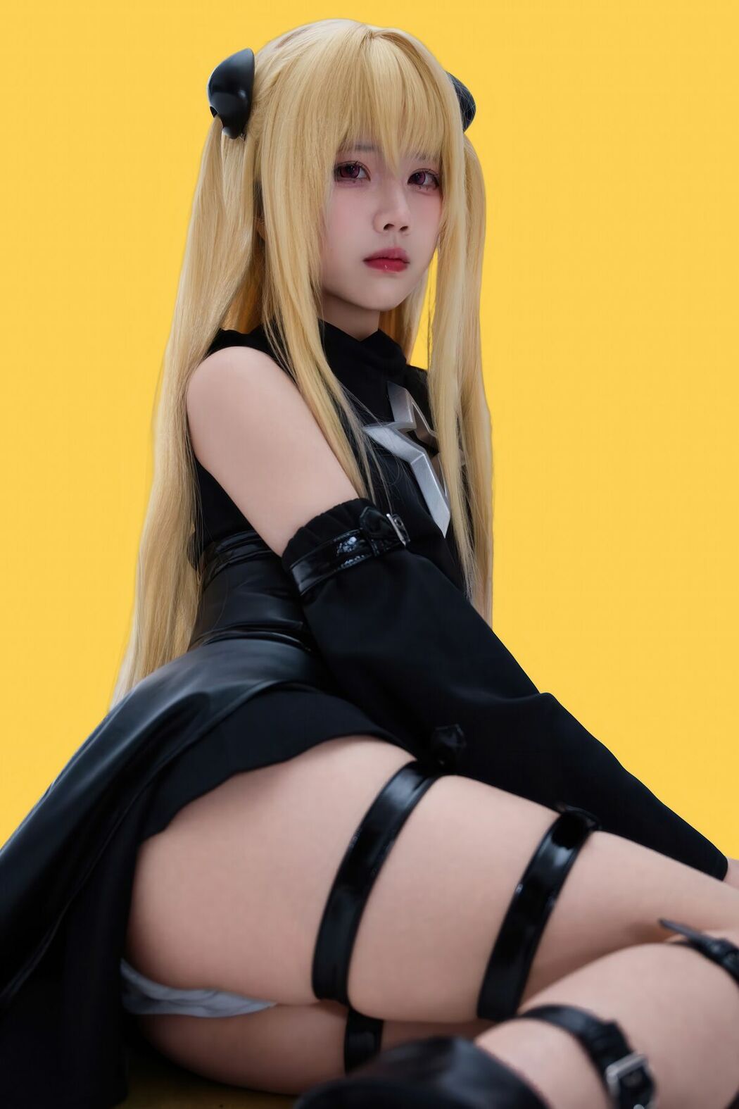 Coser@清水凪 – 出包王女 金色暗影 (39P)