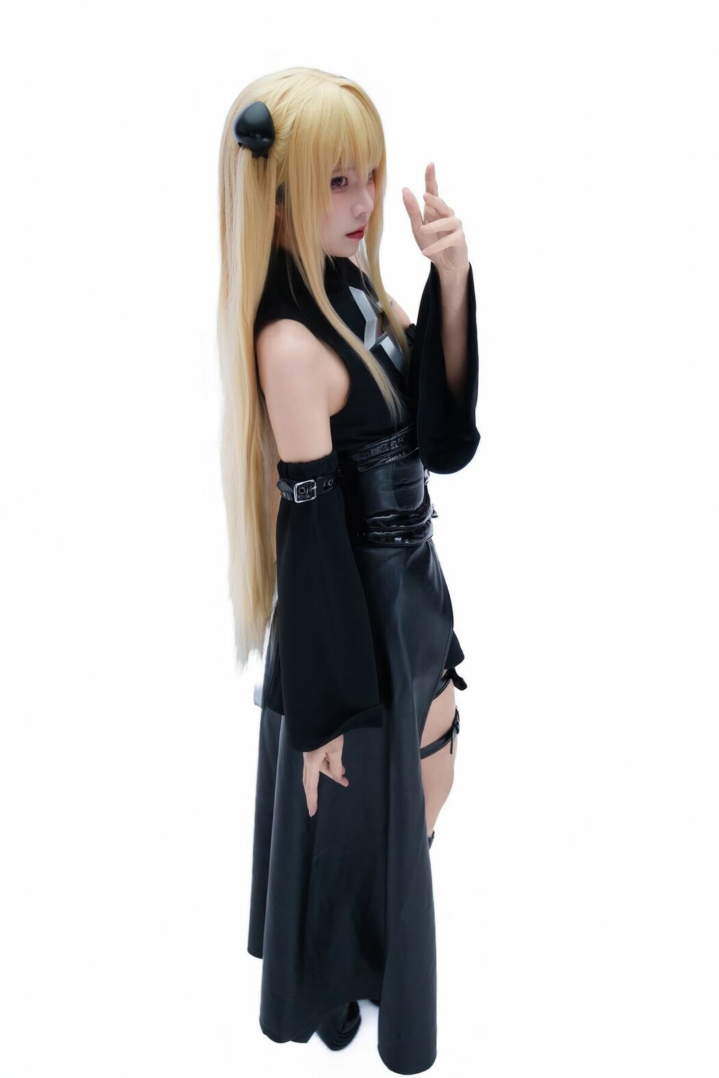 Coser@清水凪 – 出包王女 金色暗影 (39P)