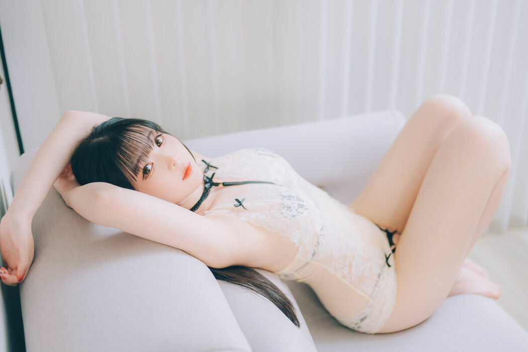 Coser@霜月shimo – DL版写真集 Cohabitation With Shimo Chan (86P)