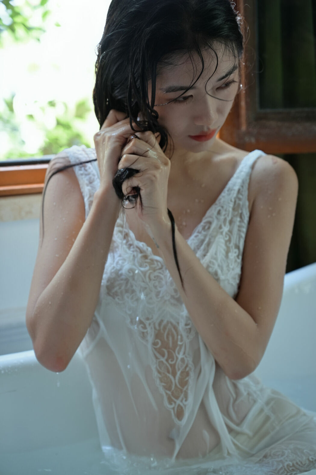 YiTuYu艺图语 Vol.9651 Fei Sato Ni Ni (49P)