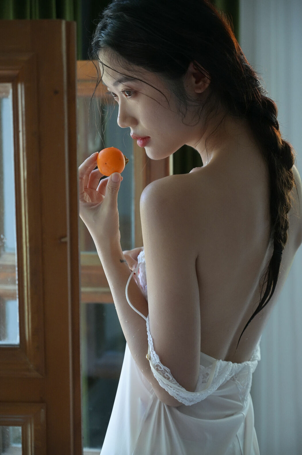 YiTuYu艺图语 Vol.9651 Fei Sato Ni Ni (49P)