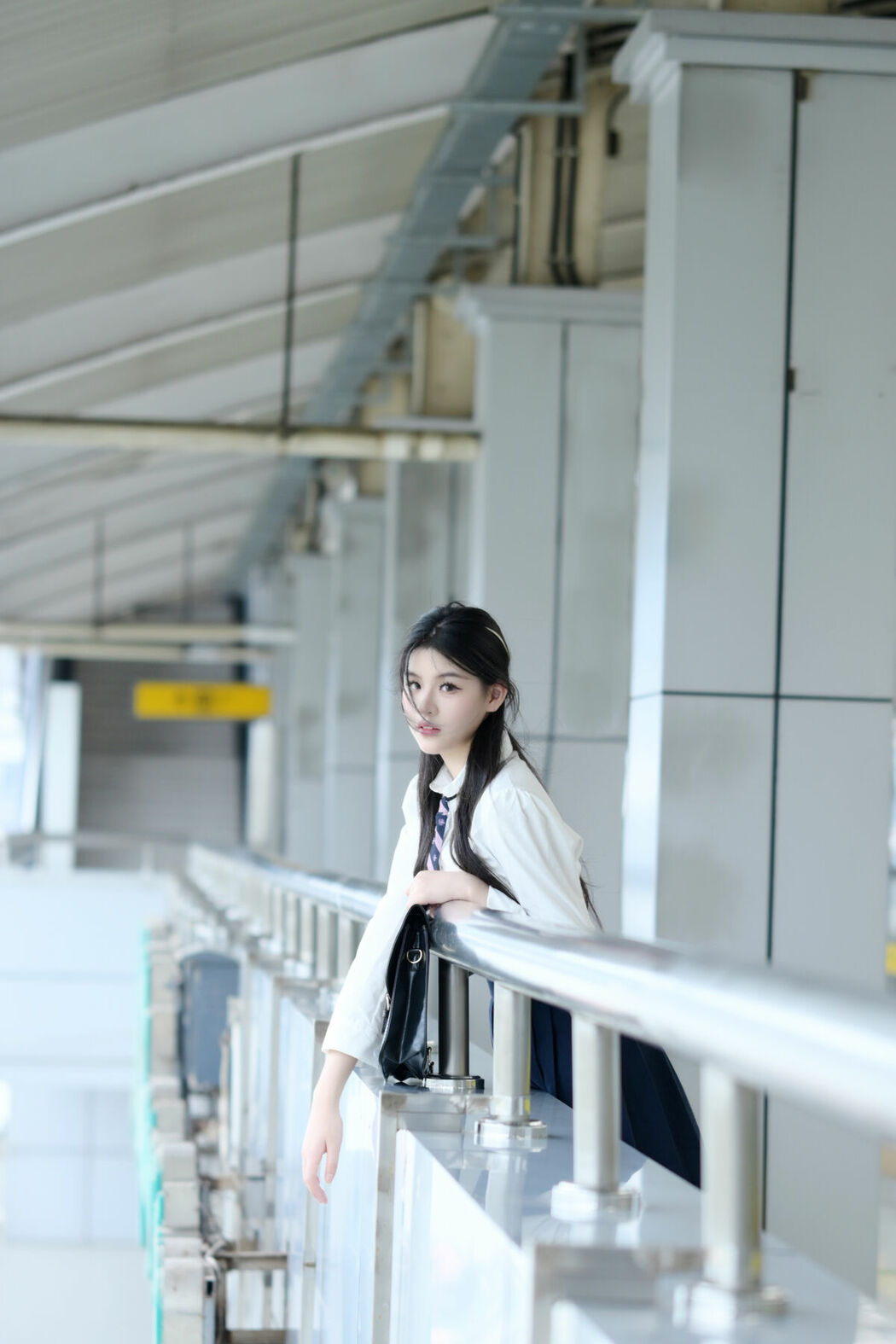YiTuYu艺图语 Vol.9652 Li Zhi (17P)