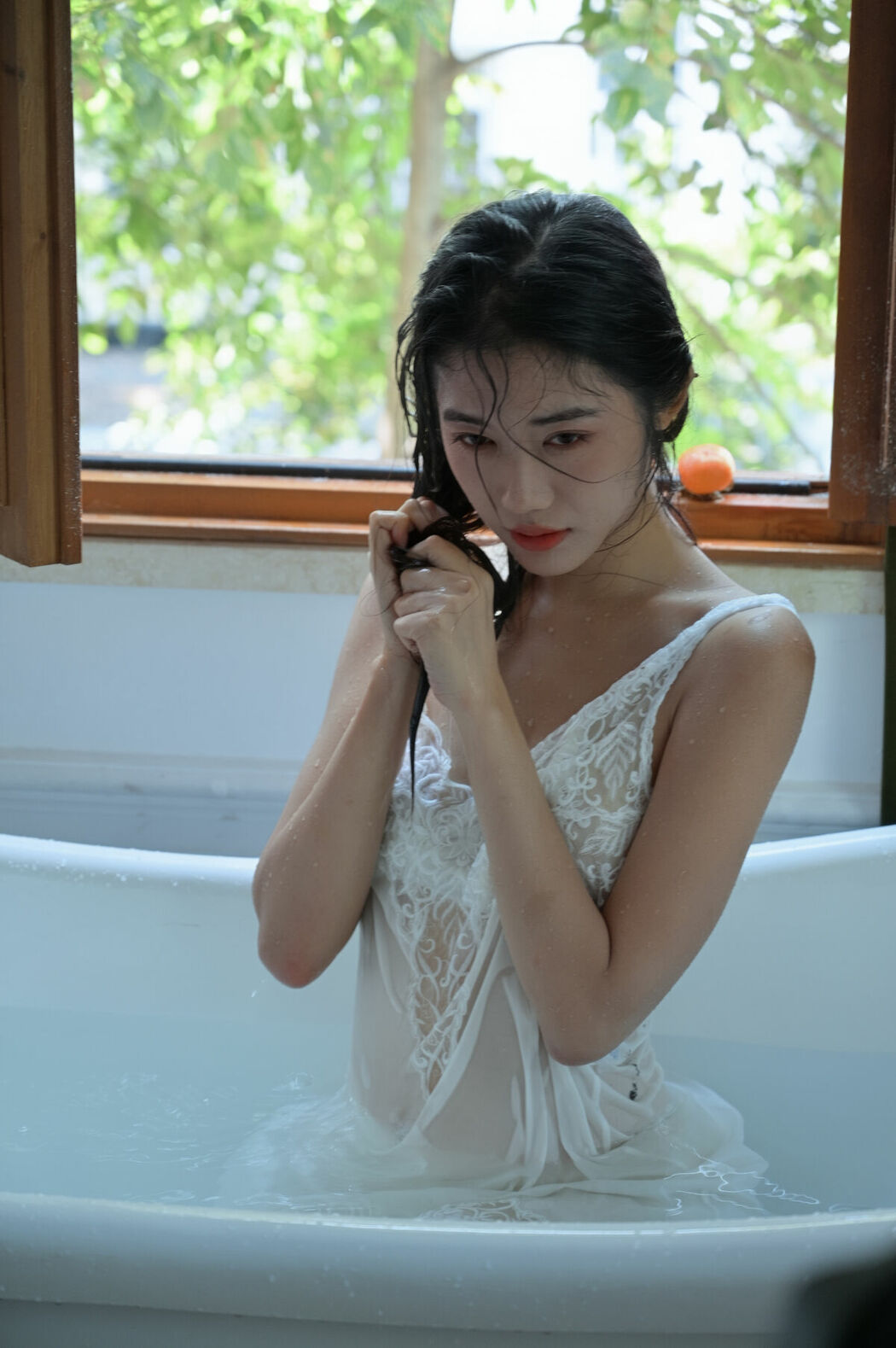 YiTuYu艺图语 Vol.9651 Fei Sato Ni Ni (49P)