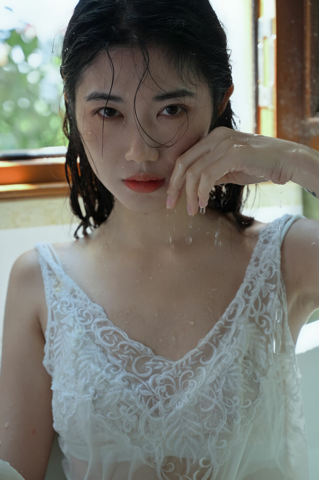 YiTuYu艺图语 Vol.9651 Fei Sato Ni Ni (49P)