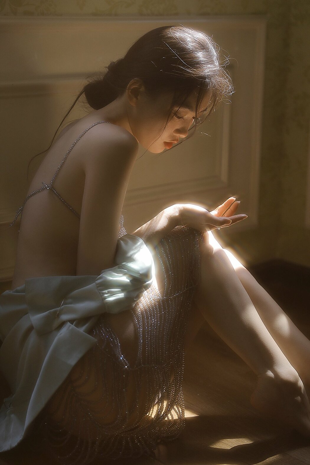 YiTuYu艺图语 Vol.9657 Guo Rong Di Hai Jiao (17P) Cover Photo