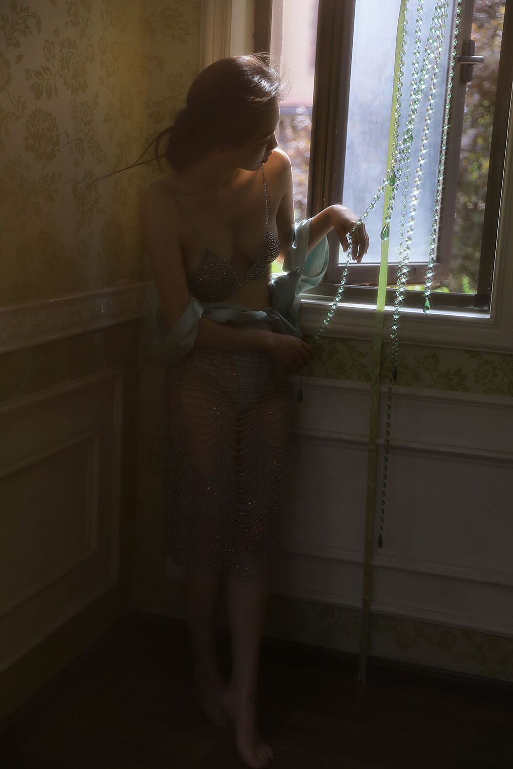 YiTuYu艺图语 Vol.9657 Guo Rong Di Hai Jiao (17P)