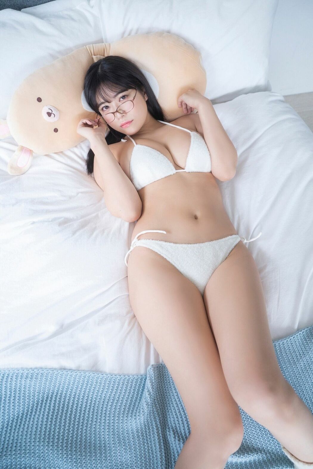 JP Shinonome Umi 東雲うみ – 漫画アクションデジタル写真集 寂しい夜に温かな (54P)