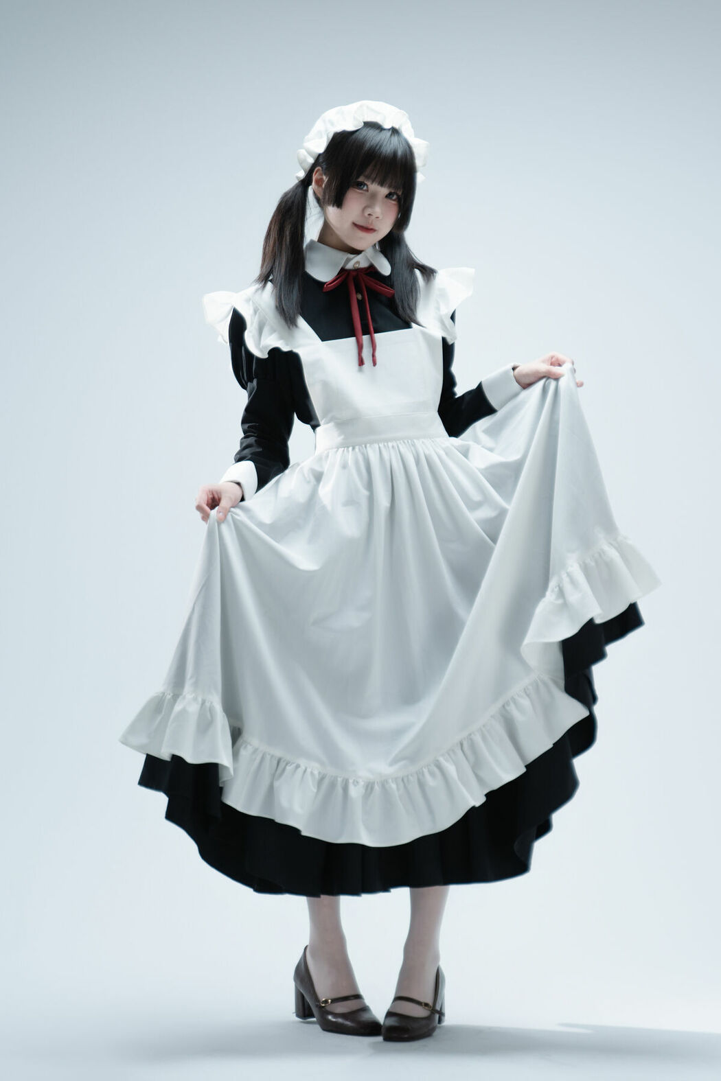 Coser@清水凪 – 傲娇女仆食用指南 Part01 (54P)