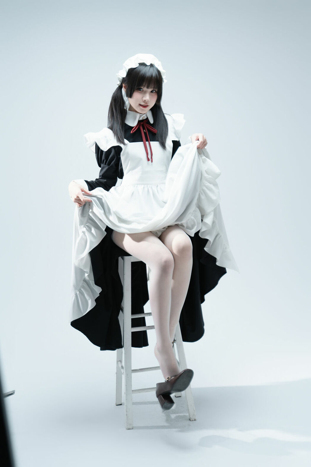 Coser@清水凪 – 傲娇女仆食用指南 Part01 (54P)