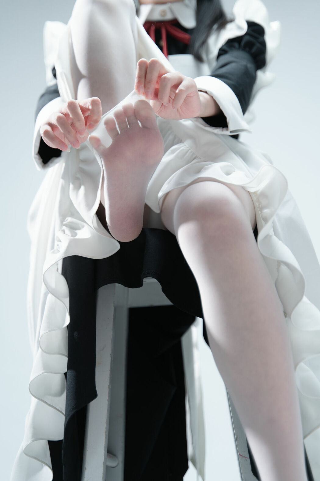 Coser@清水凪 – 傲娇女仆食用指南 Part01 (54P)