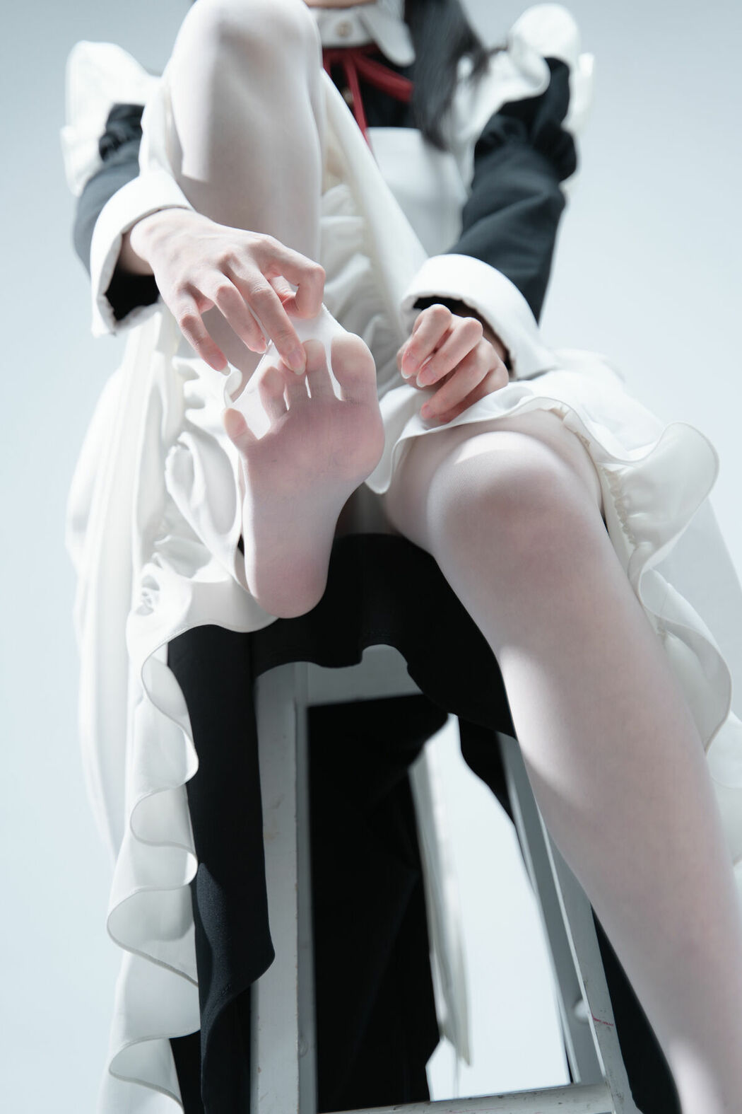 Coser@清水凪 – 傲娇女仆食用指南 Part01 (54P)
