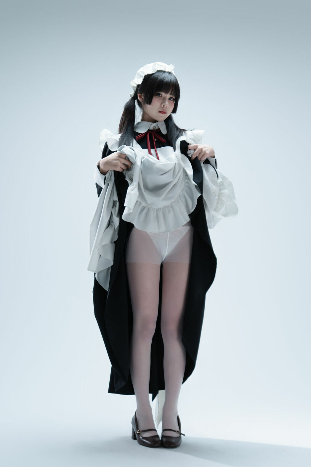 Coser@清水凪 – 傲娇女仆食用指南 Part01 (54P)
