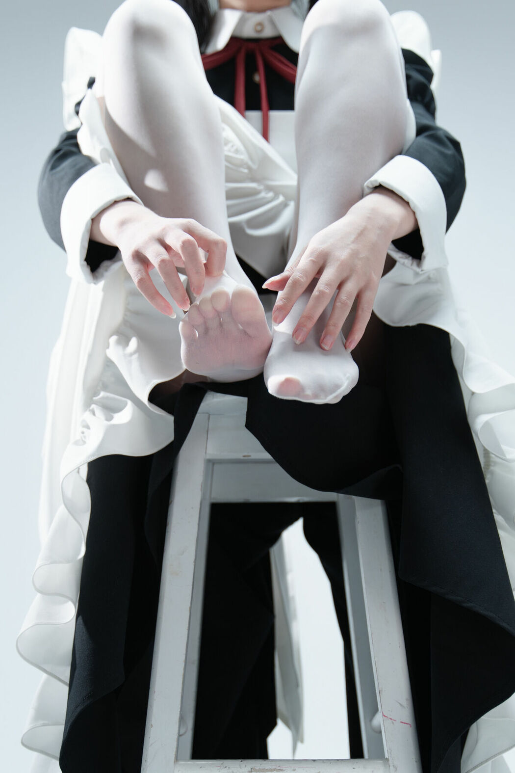 Coser@清水凪 – 傲娇女仆食用指南 Part01 (54P)