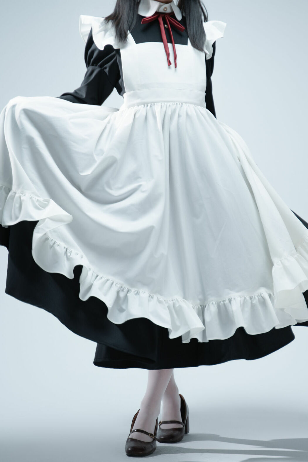 Coser@清水凪 – 傲娇女仆食用指南 Part01 (54P)