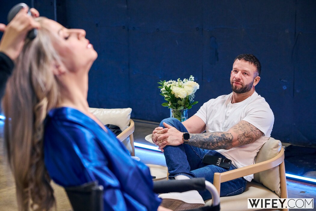 Tiffani Time Dazzles With Two BBC Men And A Creampie Finish