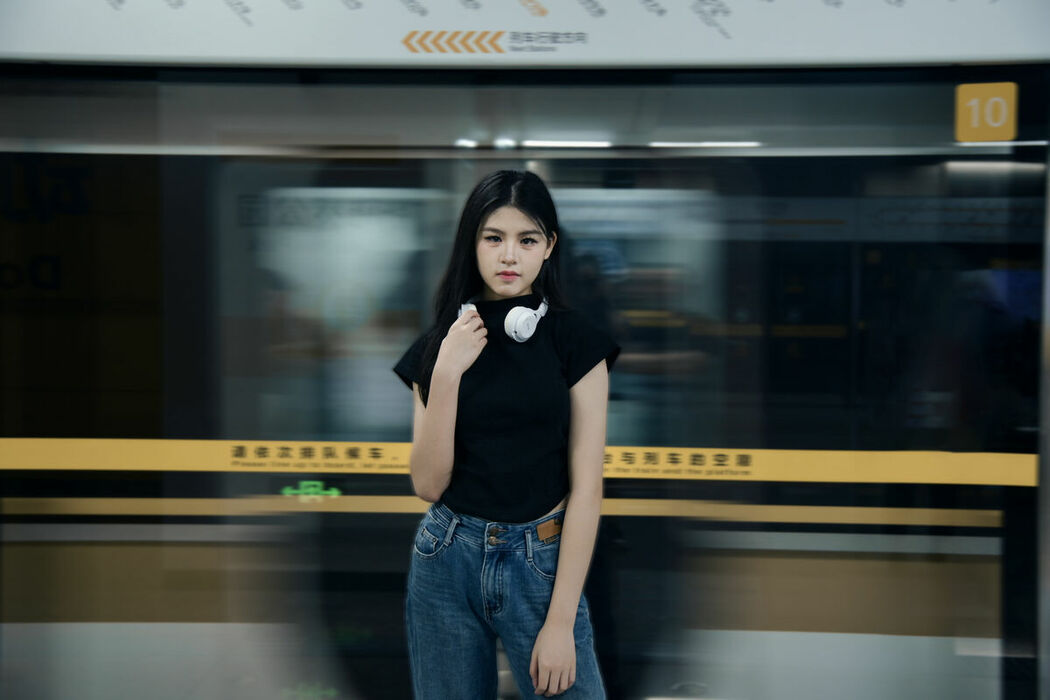 YiTuYu艺图语 Vol.9660 Li Zhi (15P)