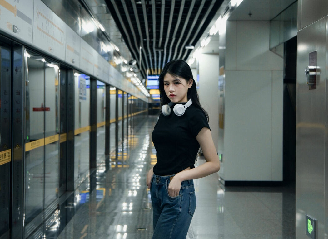 YiTuYu艺图语 Vol.9660 Li Zhi (15P)