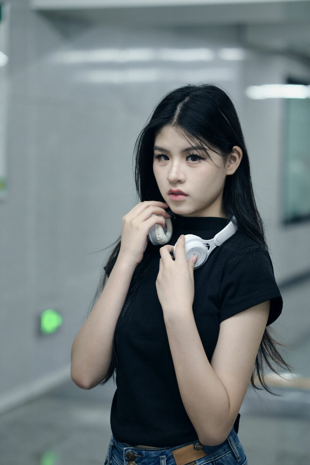 YiTuYu艺图语 Vol.9660 Li Zhi (15P)