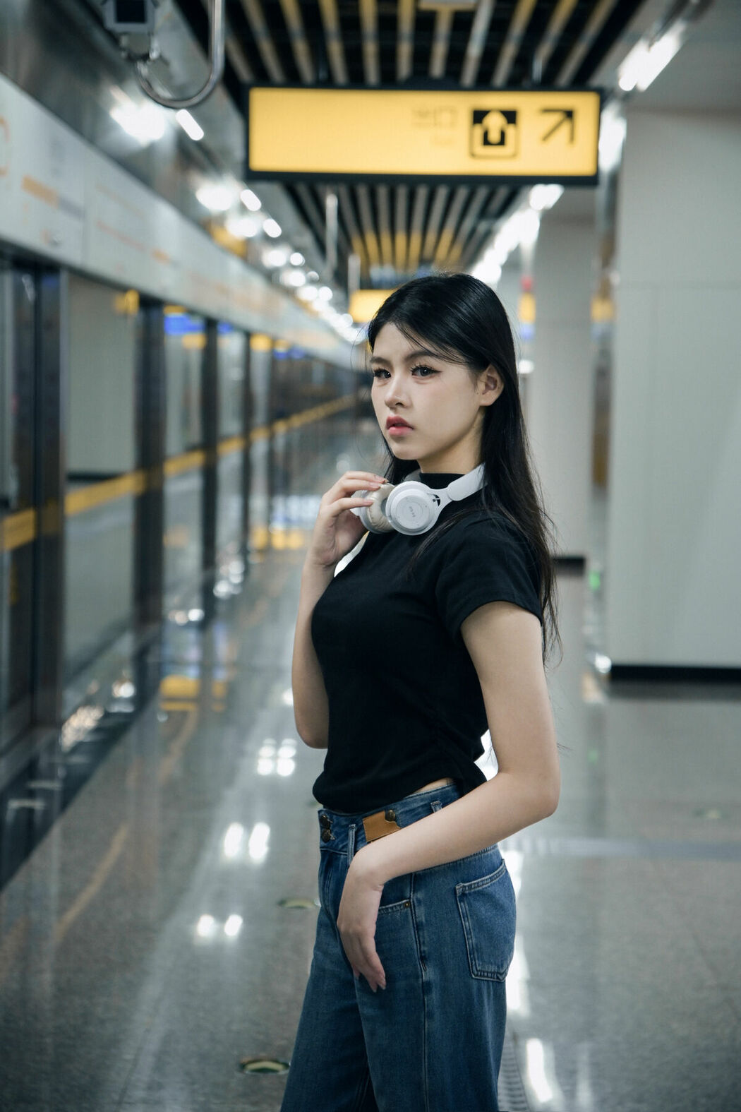 YiTuYu艺图语 Vol.9660 Li Zhi (15P)