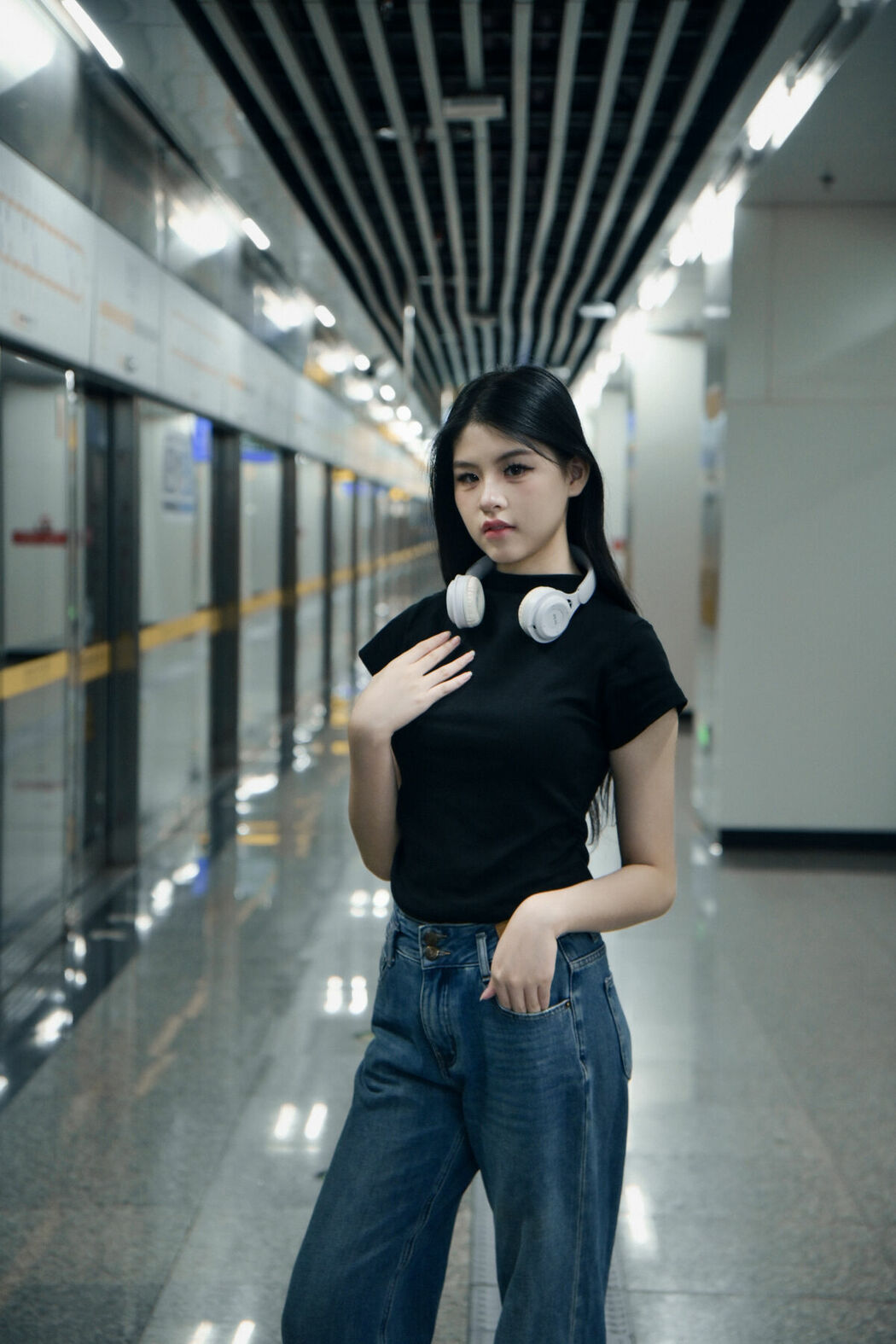YiTuYu艺图语 Vol.9660 Li Zhi (15P)