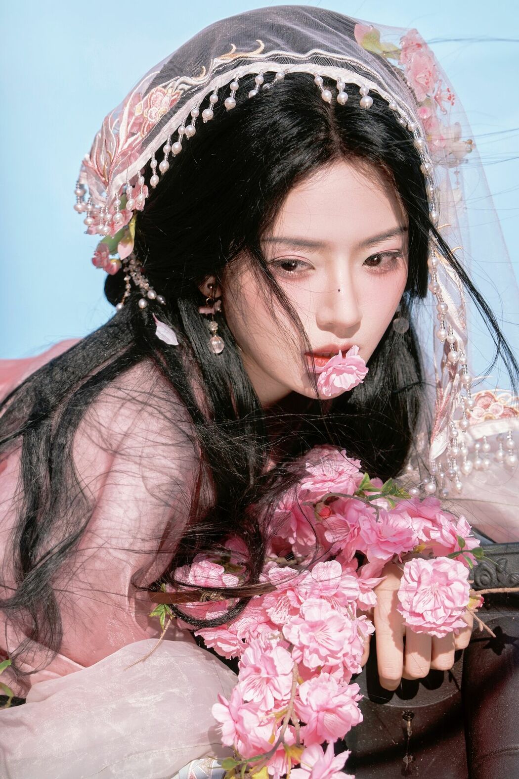 YiTuYu艺图语 Vol.9666 Rok Kin YE (15P)